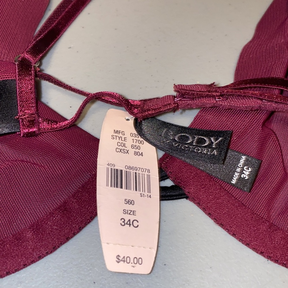 Victoria Secret - Picture 4 of 7